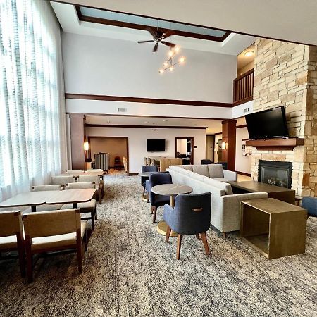 Staybridge Suites Milwaukee West-Oconomowoc By Ihg Dış mekan fotoğraf