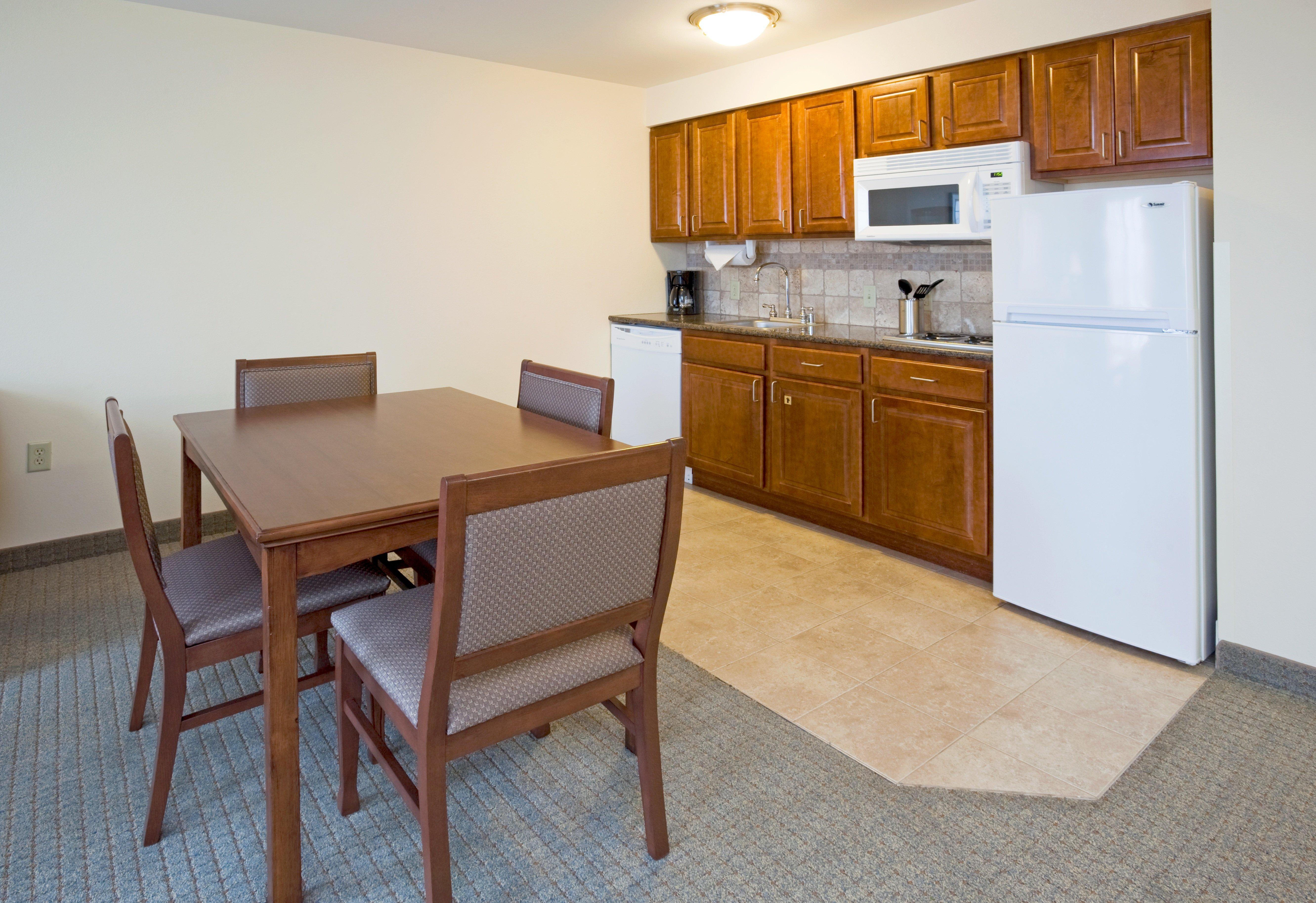 Staybridge Suites Milwaukee West-Oconomowoc By Ihg Dış mekan fotoğraf