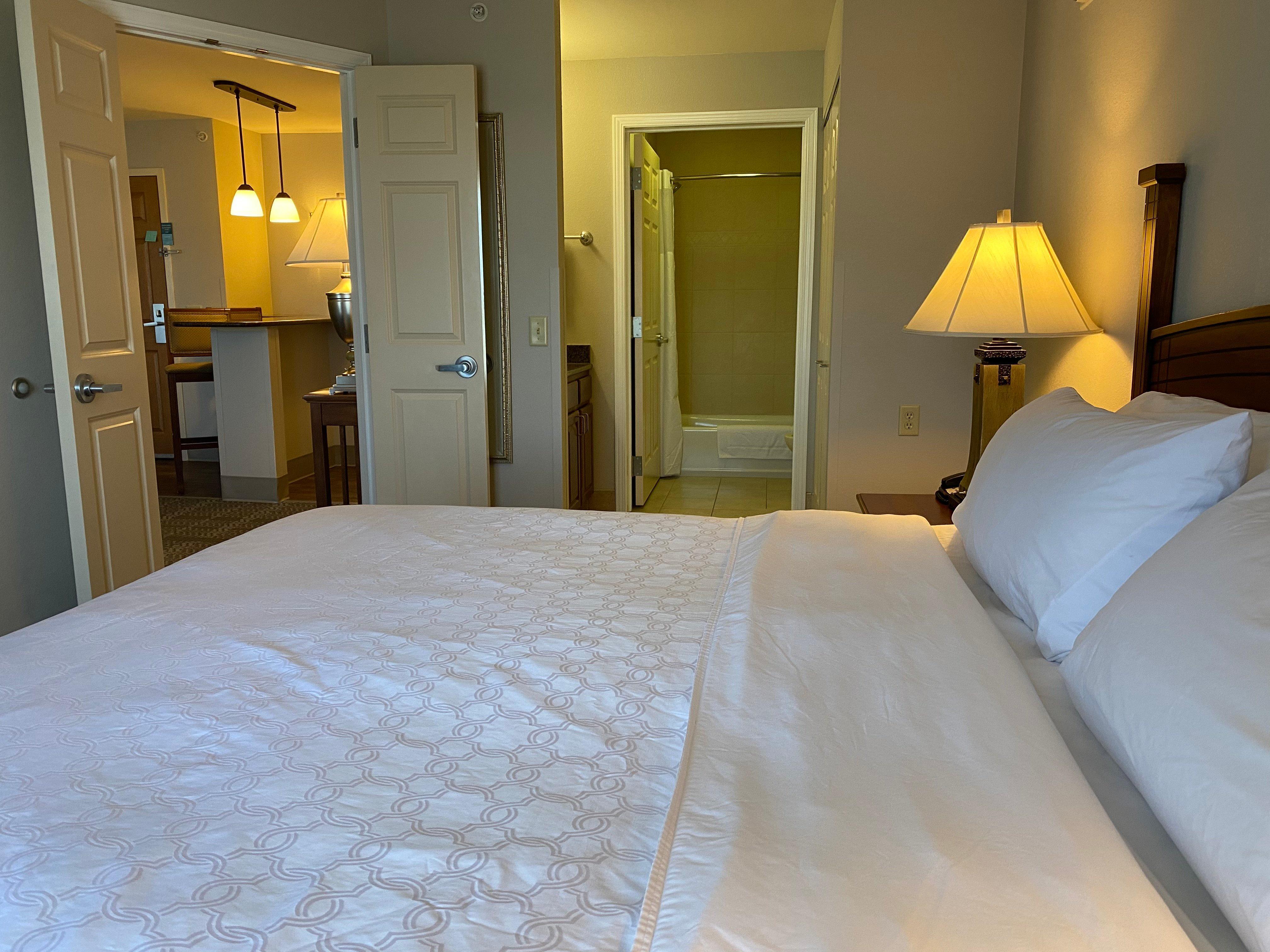 Staybridge Suites Milwaukee West-Oconomowoc By Ihg Dış mekan fotoğraf