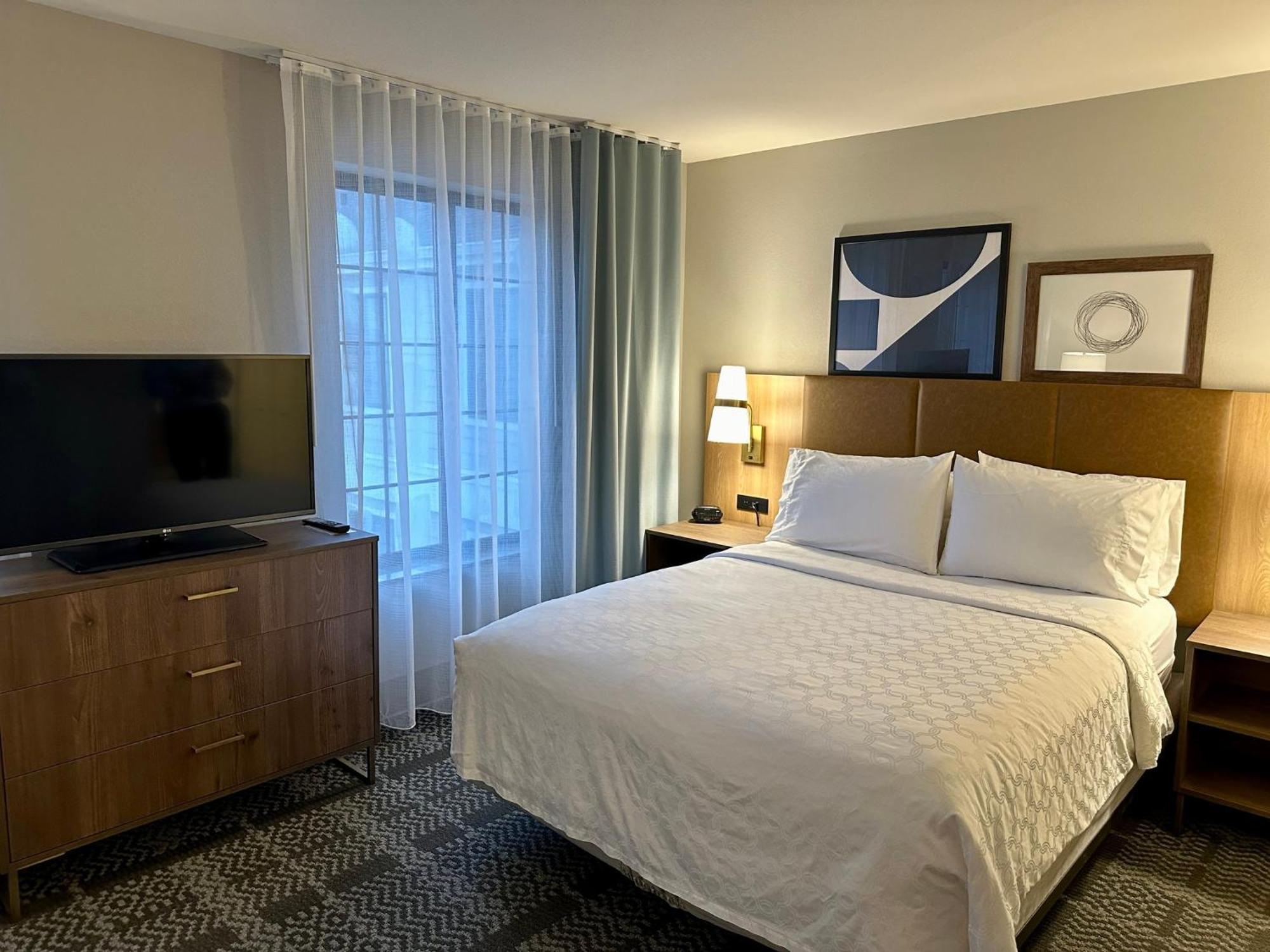 Staybridge Suites Milwaukee West-Oconomowoc By Ihg Dış mekan fotoğraf