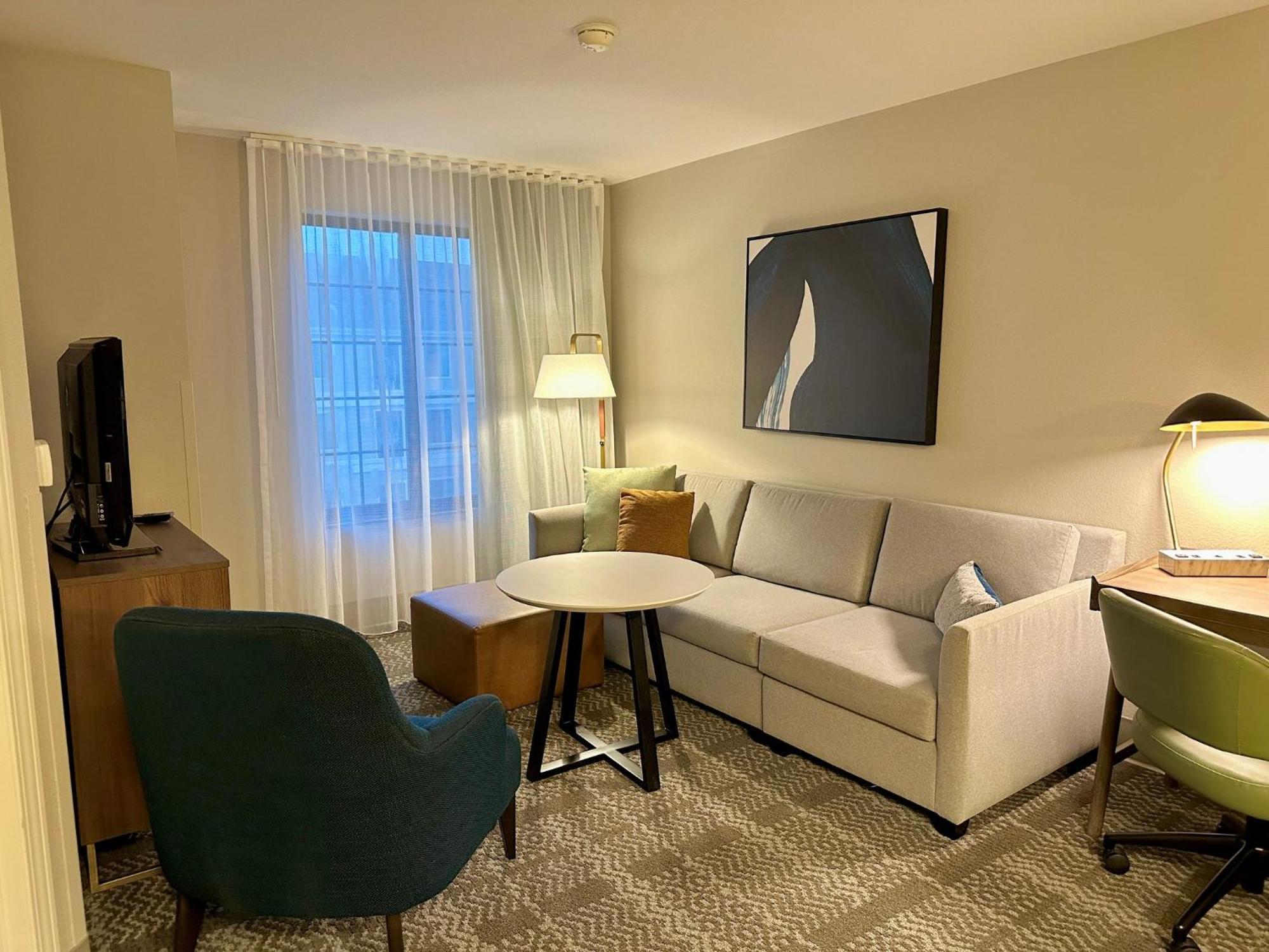 Staybridge Suites Milwaukee West-Oconomowoc By Ihg Dış mekan fotoğraf