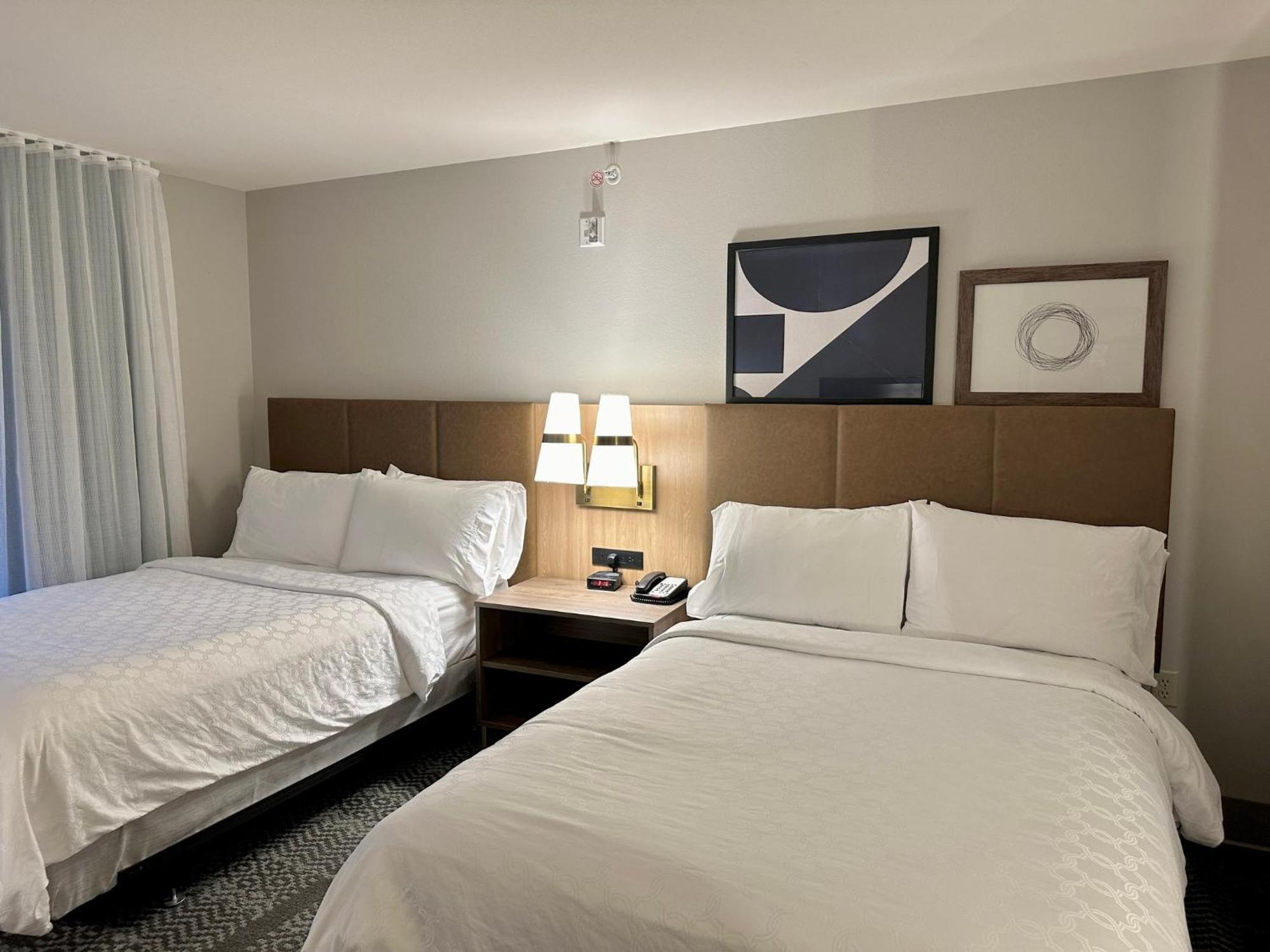 Staybridge Suites Milwaukee West-Oconomowoc By Ihg Dış mekan fotoğraf