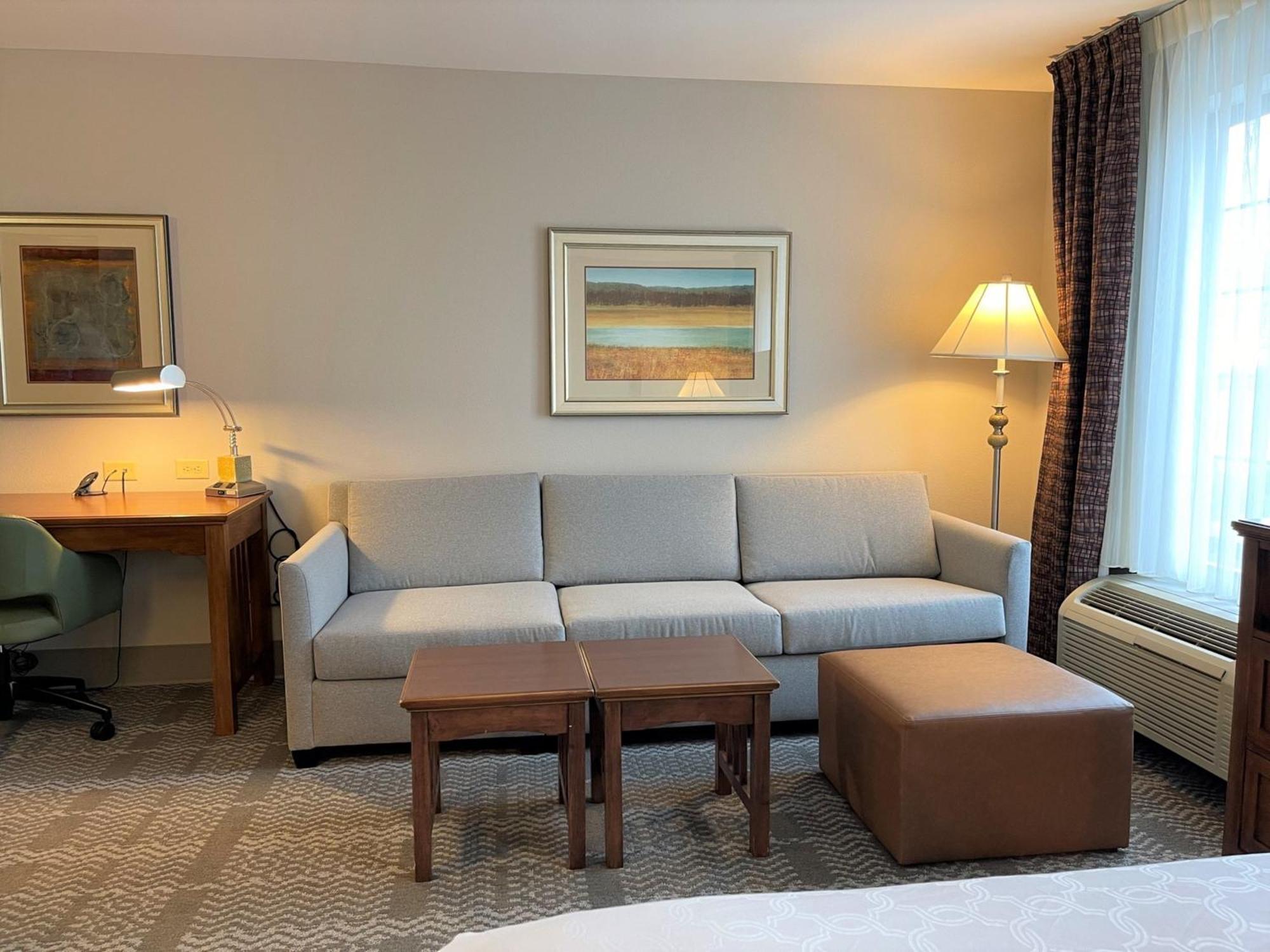 Staybridge Suites Milwaukee West-Oconomowoc By Ihg Dış mekan fotoğraf
