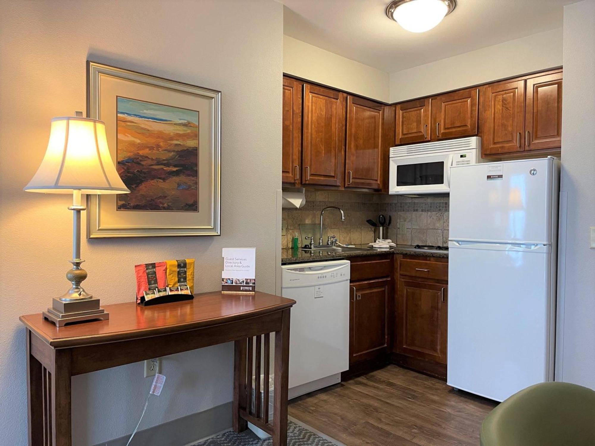 Staybridge Suites Milwaukee West-Oconomowoc By Ihg Dış mekan fotoğraf