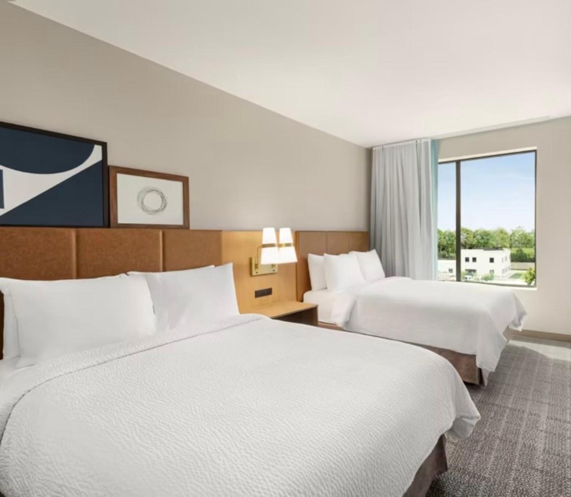 Staybridge Suites Milwaukee West-Oconomowoc By Ihg Dış mekan fotoğraf