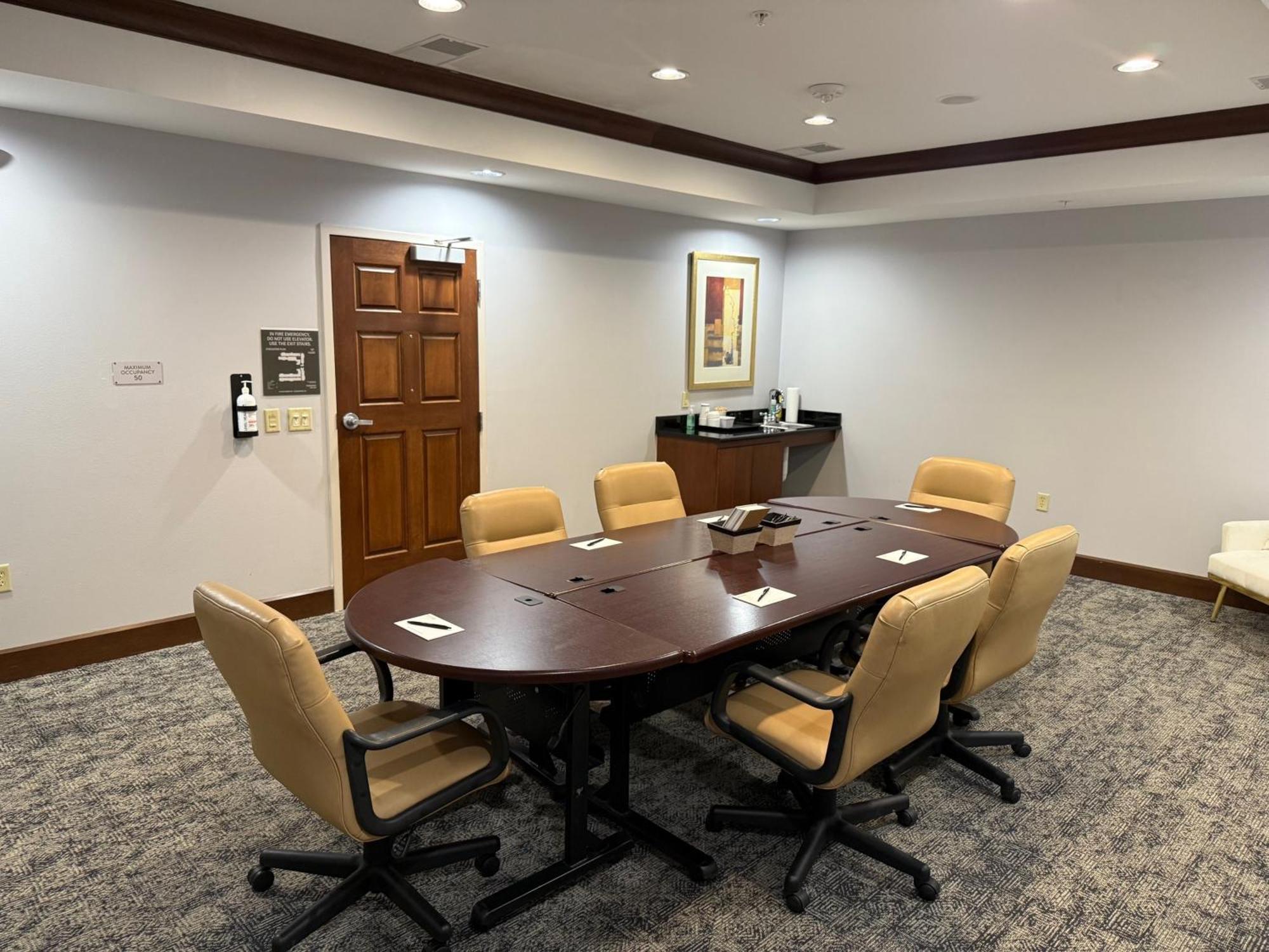 Staybridge Suites Milwaukee West-Oconomowoc By Ihg Dış mekan fotoğraf